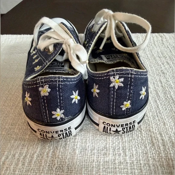 Converse Chuck Taylor Daisy Embroidered Low Top Sneakers Blue Size 5.5 - Picture 9 of 12
